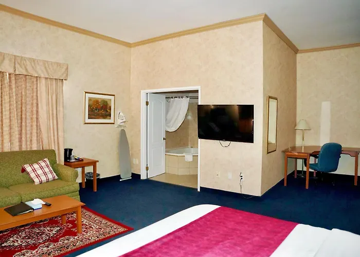 The Glengate Hotel & Suites